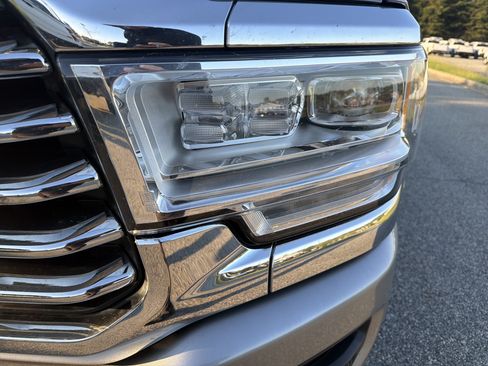 Used 2022 RAM 2500 Limited AWD/4WD image 6