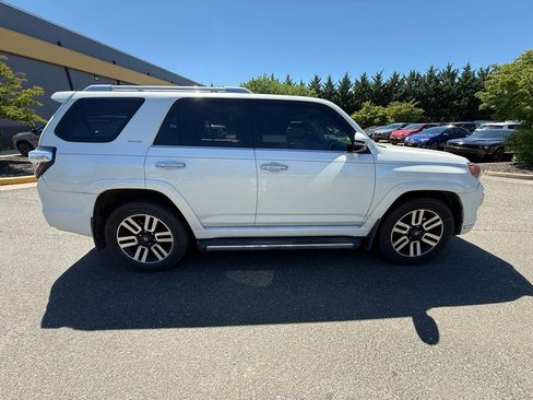 Used 2017 Toyota 4Runner Limited AWD/4WD image 7