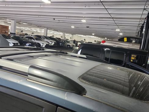 Used 2013 Toyota Highlander Limited FWD image 4