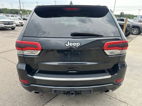 Used 2014 Jeep Grand Cherokee Overland w/ Mopar Chrome Edition Group AWD/4WD image 6