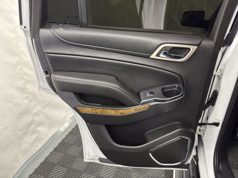 Used 2015 GMC Yukon Denali w/ Premium Package AWD/4WD image 26