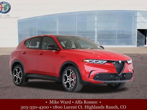 New 2025 Alfa Romeo Tonale w/ Premium Package image 8