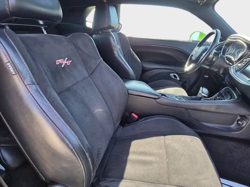 Used 2015 Dodge Challenger R/T Plus RWD image 10