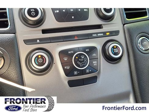 Used 2018 Ford Taurus SEL image 23