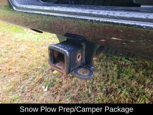 Used 2023 Chevrolet Silverado 2500 Custom w/ Custom Convenience Package image 9