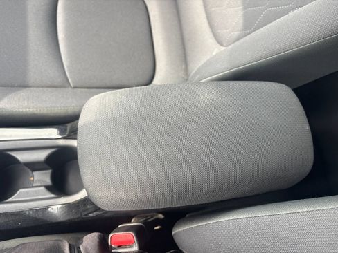 Used 2022 Toyota Corolla LE FWD image 37