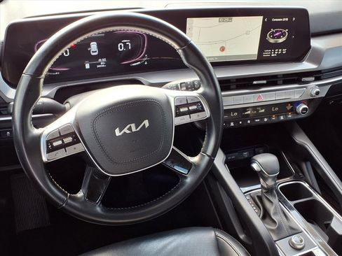 Used 2024 Kia Telluride LX image 13