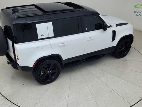 Used 2024 Land Rover Defender 110 X-Dynamic SE AWD/4WD image 79