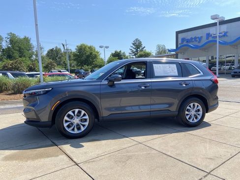 Used 2023 Honda CR-V LX image 6
