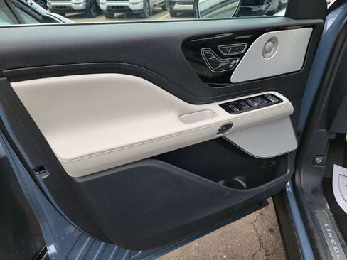 Used 2026 Lincoln Aviator Reserve AWD/4WD image 14