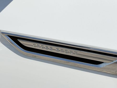 Used 2024 Volkswagen Atlas Cross Sport SEL R-Line AWD/4WD image 11