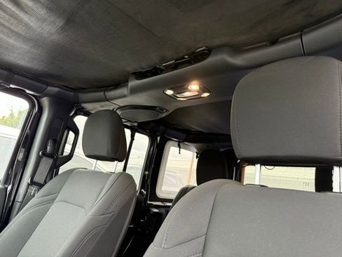 Used 2021 Jeep Wrangler Unlimited Sport image 13