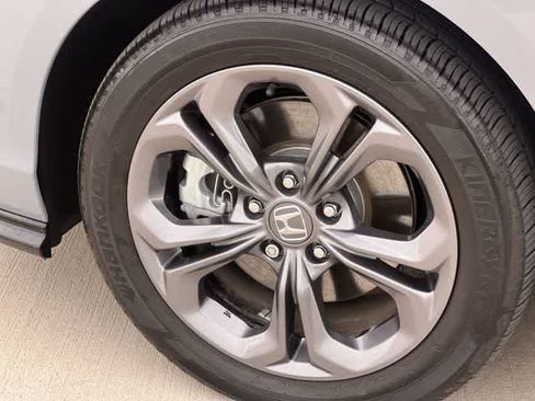 Used 2024 Honda Accord EX-L image 9