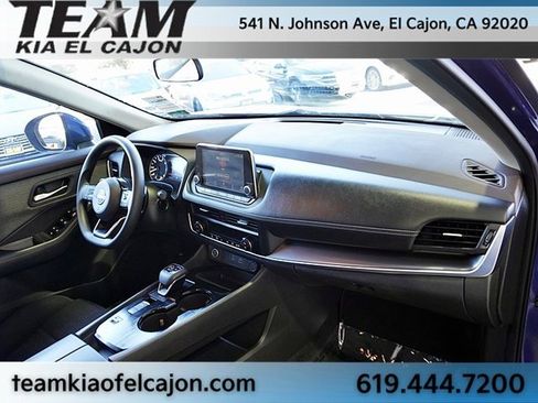 Used 2023 Nissan Rogue SV image 10