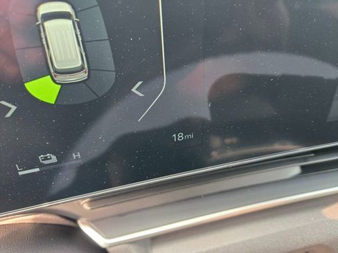 New 2025 Kia Carnival SX image 3