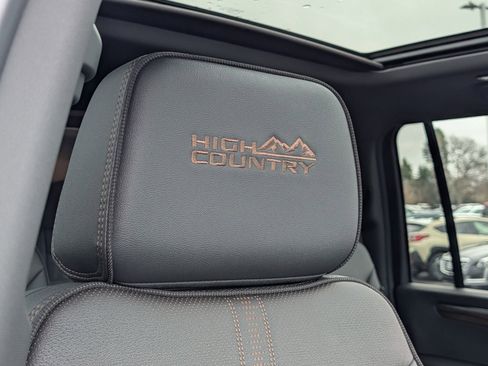 New 2026 Chevrolet Suburban High Country w/ Sun And Tow Package image 31