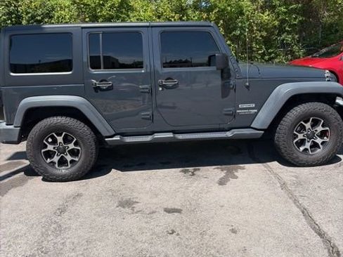 Used 2018 Jeep Wrangler Unlimited Sport S AWD/4WD image 5