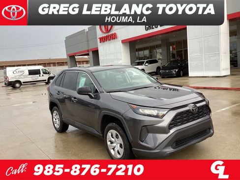 Used 2022 Toyota RAV4 LE FWD image 1