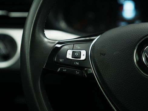 Used 2022 Volkswagen Passat 2.0T SE image 28