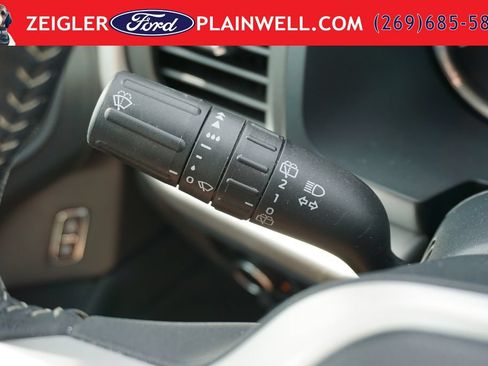 Used 2024 Ford Expedition XLT AWD/4WD image 28