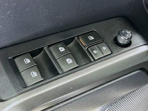 Used 2020 Toyota Tacoma TRD Sport AWD/4WD image 18