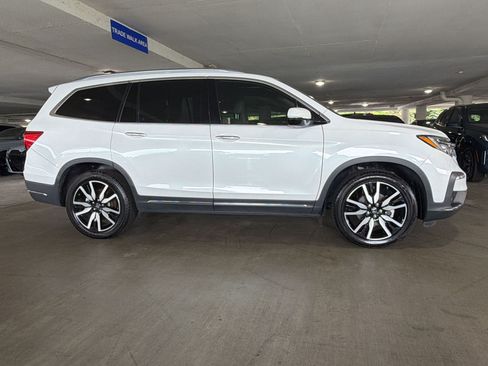 Used 2021 Honda Pilot Touring image 6