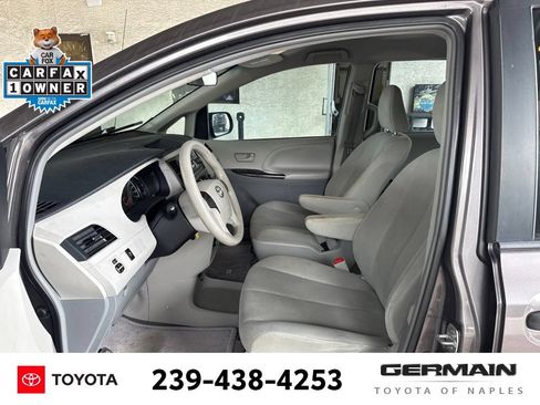 Used 2013 Toyota Sienna L FWD image 14