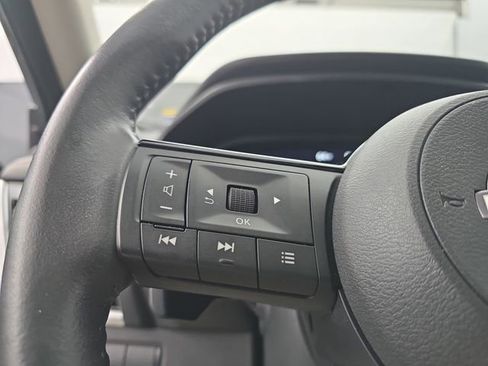 Used 2024 Nissan Rogue SL w/ SL Premium Package image 39