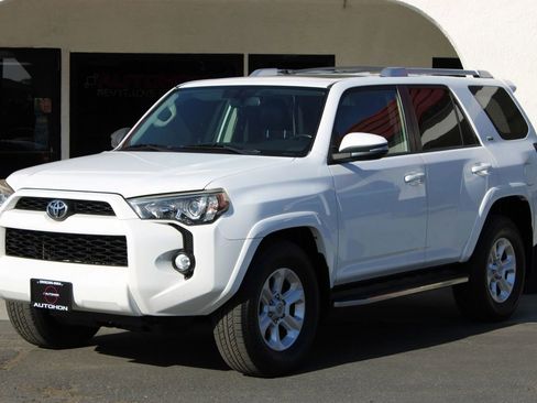 Used 2014 Toyota 4Runner SR5 Premium image 1