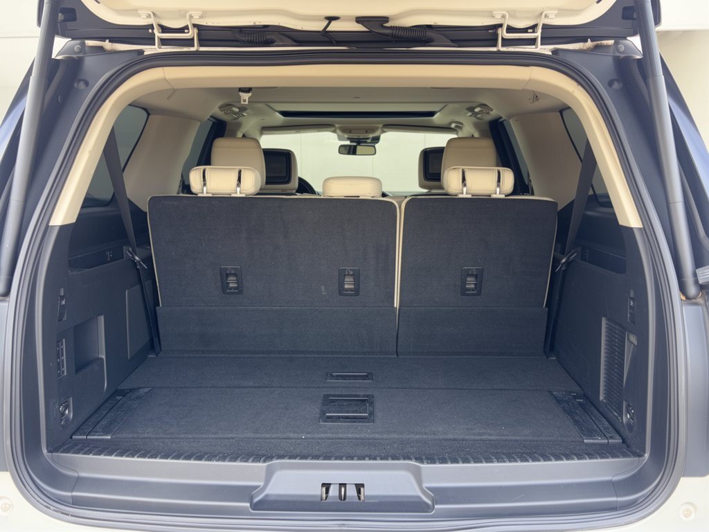 Used 2018 Ford Expedition Max Platinum RWD image 28