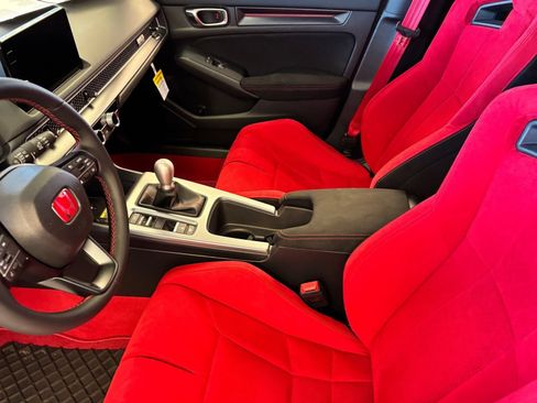 Used 2025 Honda Civic Type R image 16