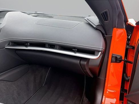 Used 2022 Chevrolet Corvette Stingray Convertible w/ Z51 Performance Package image 15