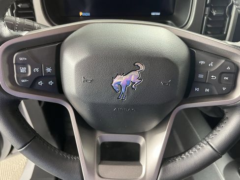 Used 2025 Ford Bronco Big Bend image 18