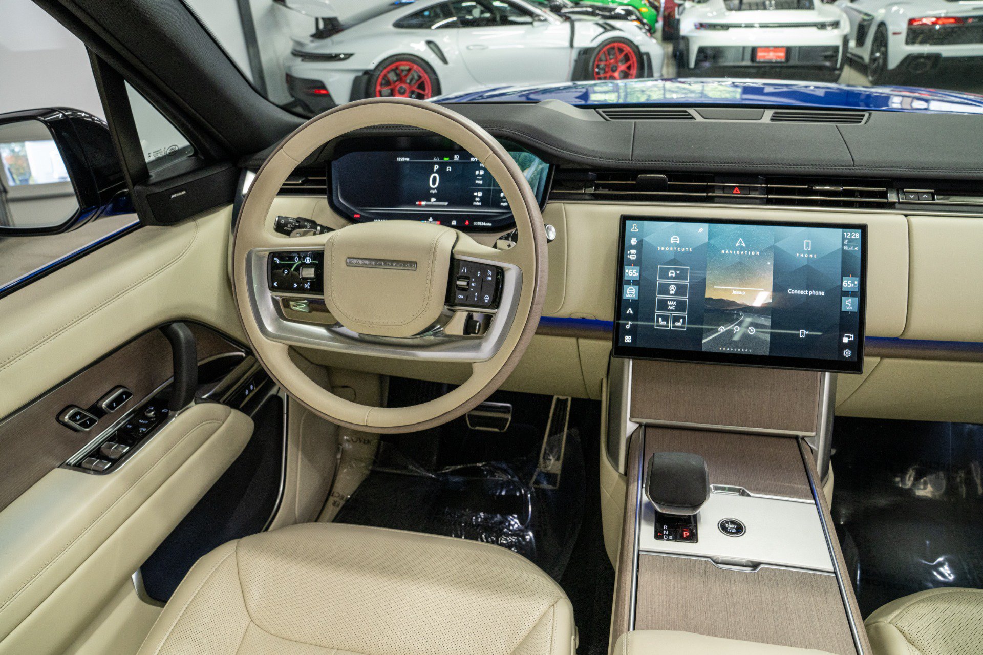 Used 2025 Land Rover Range Rover SE AWD/4WD image 27