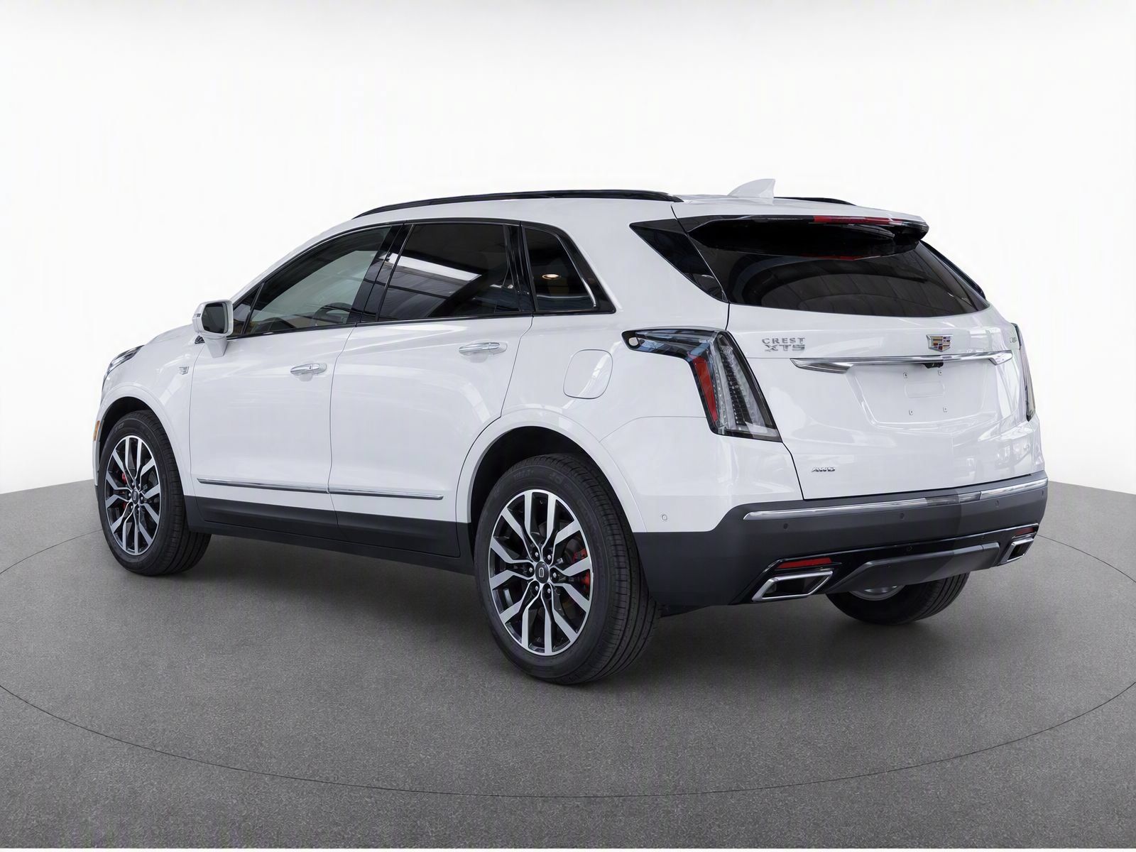 Used 2023 Cadillac XT5 Sportv w/ Platinum Package AWD/4WD image 3