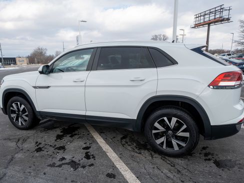 Used 2023 Volkswagen Atlas Cross Sport SE image 4