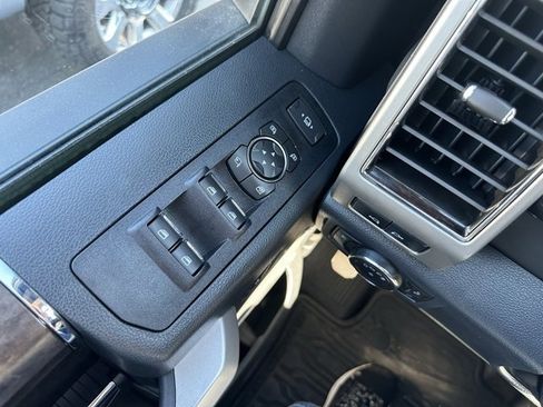 Certified 2022 Ford F250 Lariat w/ Lariat Ultimate Package image 11