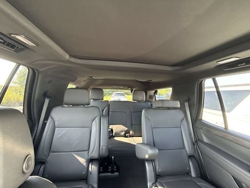 Certified 2024 Chevrolet Tahoe Z71 w/ Luxury Package AWD/4WD image 11