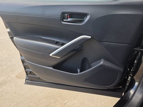 Used 2026 Toyota Corolla Cross LE FWD image 26