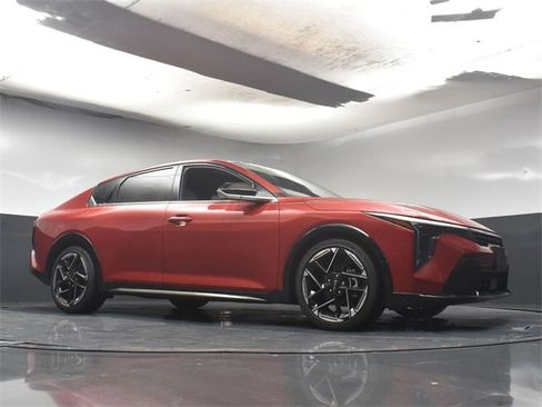 Certified 2025 Kia K4 GT-Line w/ GT-Line Premium Package image 31