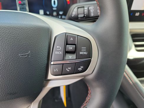 New 2026 Ford Explorer Active RWD image 24