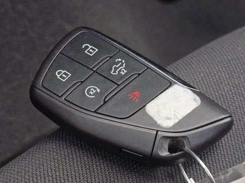 Used 2024 GMC Sierra 1500 Elevation image 33