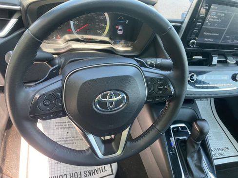 Used 2021 Toyota Corolla SE w/ SE Premium Package FWD image 18