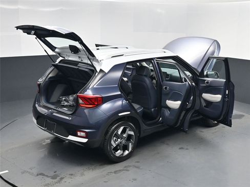 New 2026 Hyundai Venue SEL image 26