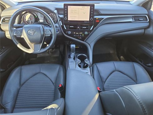 Used 2024 Toyota Camry SE w/ Cold Weather Package image 16