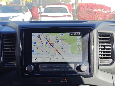 Used 2022 Nissan Frontier PRO-4X w/ Pro-4X Premium Package image 18