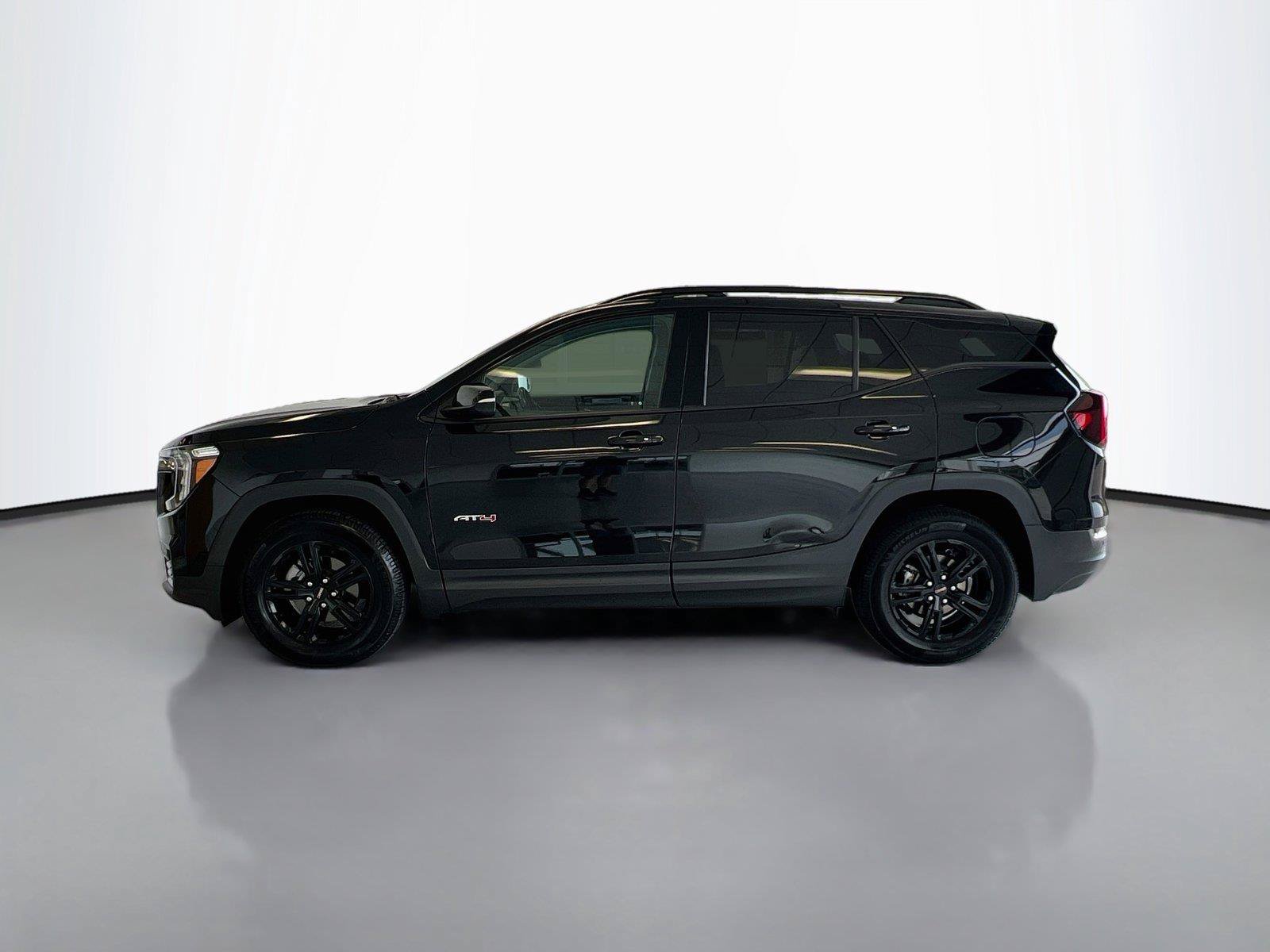 Used 2022 GMC Terrain AT4 w/ Infotainment Package II AWD/4WD image 8
