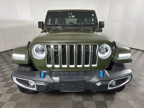 Used 2023 Jeep Wrangler Unlimited Sahara w/ Cold Weather Group AWD/4WD image 8