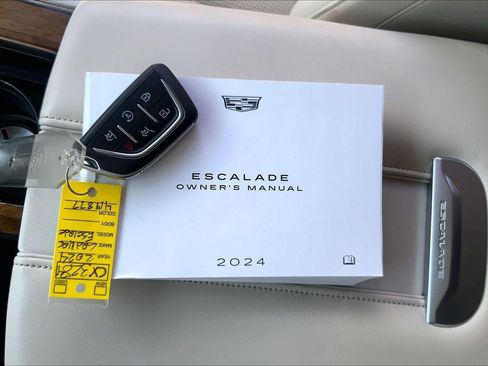 Certified 2024 Cadillac Escalade Sport Platinum w/ LPO, ONYX Package AWD/4WD image 12