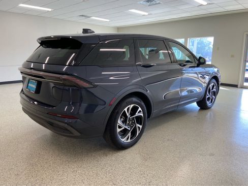 Used 2024 Lincoln Nautilus Premier w/ Equipment Group 102A image 6